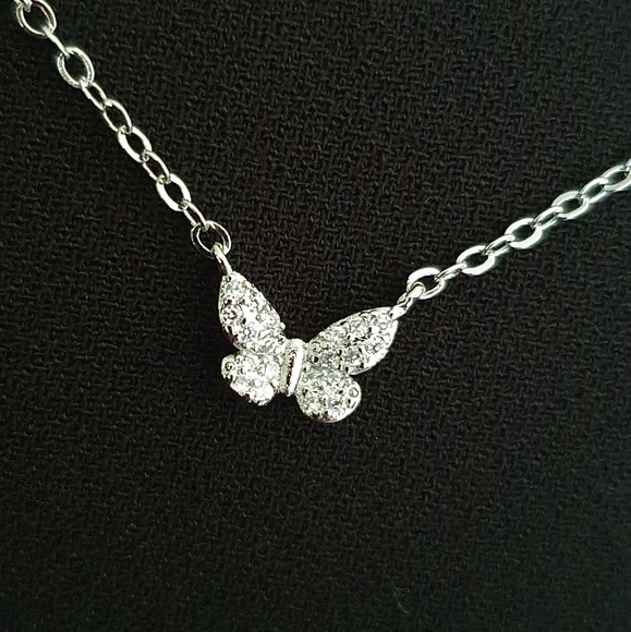 Jewelry - Pretty Silver Butterfly Necklace